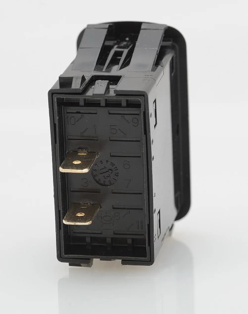 L12D1S001-00000-000, Carling Momentary On-Off Rocker Switch, No Lamps, Spade Terminals - Image 2